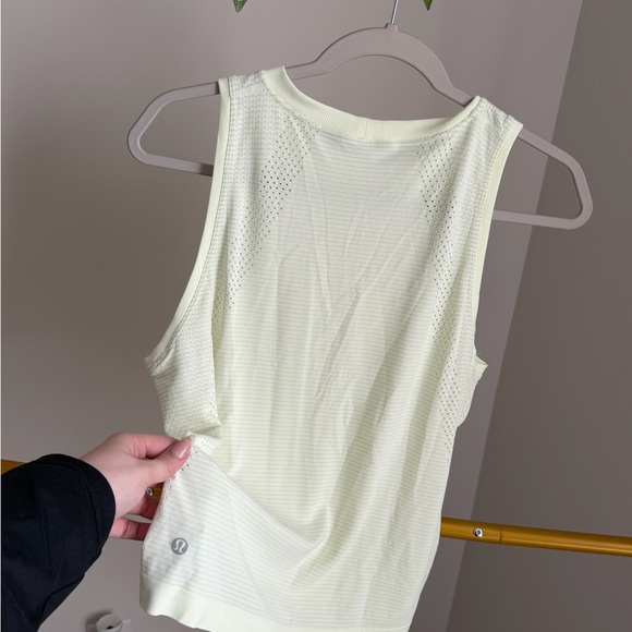 💜 Lululemon Breathable Mesh Tank - Picture 6 of 6